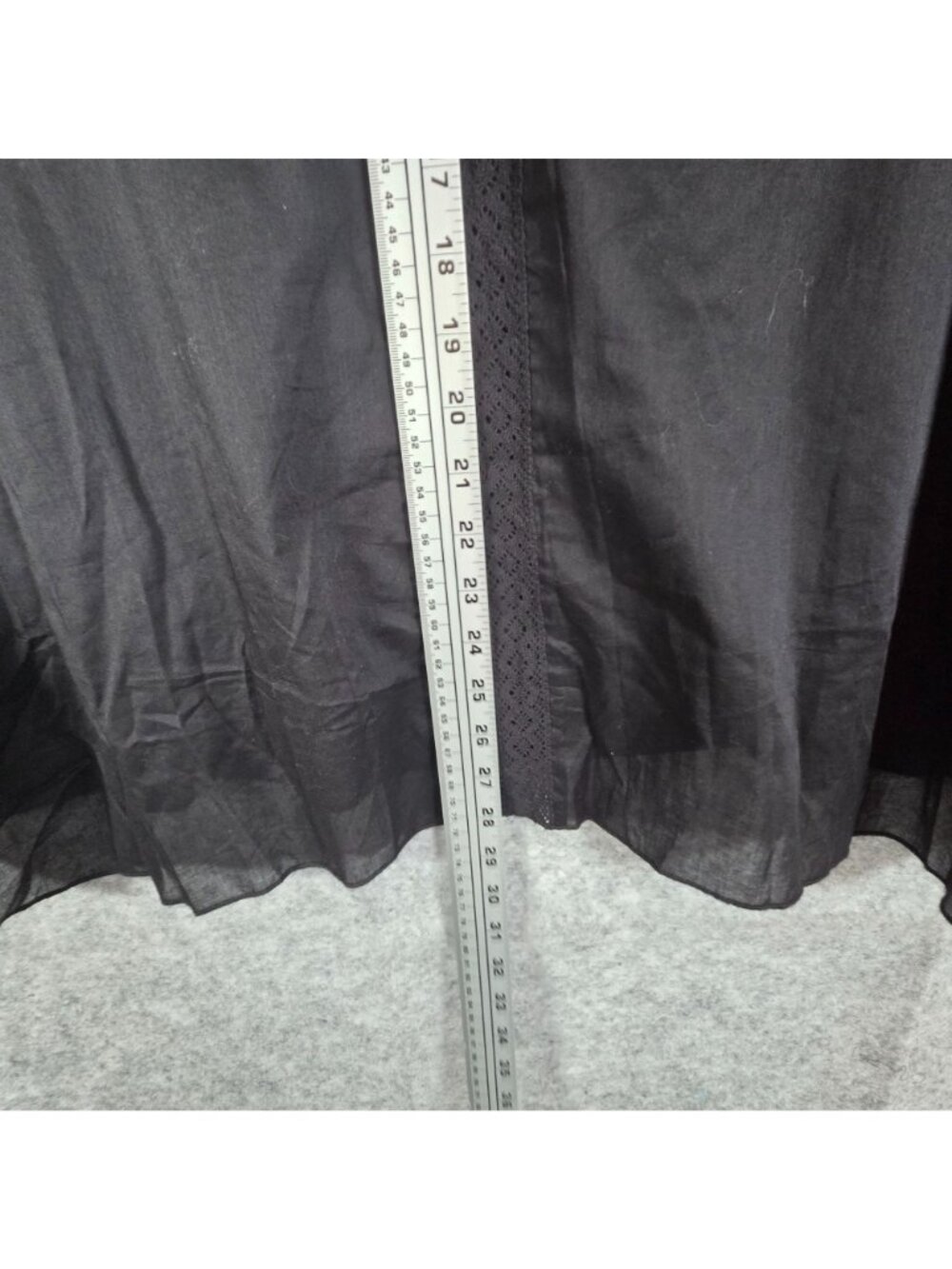 Torrid Festi NWT Women’s Floral Embroidered Popover Blouse Black Size 4 - Picture 4 of 10